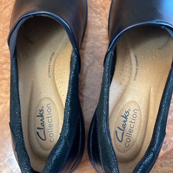 NIB   Clarks | Black Kayleigh Step Loafer Size 7 1/2 Wide   ZL840 - Picture 9 of 12